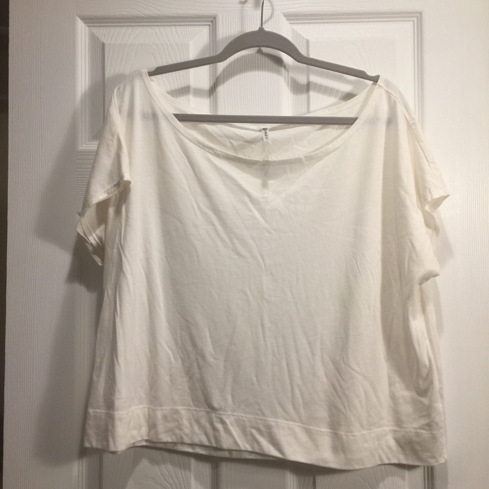 Fabletics white crop top tee